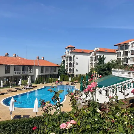 شقة فندقية Triumph Village