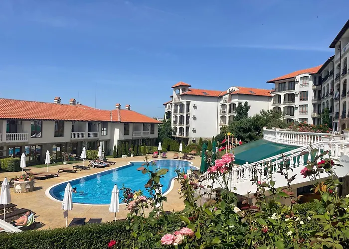 Aparthotel Triumph Village