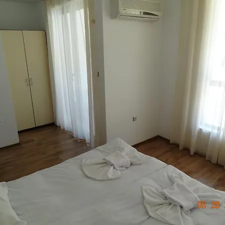 Triumph Village Hotel de apartamente