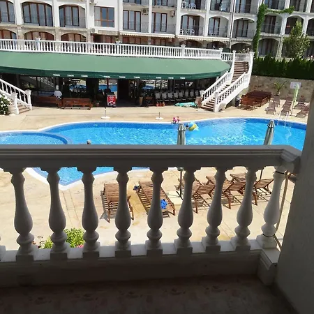 Triumph Village Ξενοδοχείο με διαμερίσματα