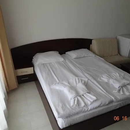 Triumph Village Hotel de apartamente 4*