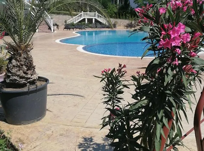 Triumph Village Appart hôtel 4*